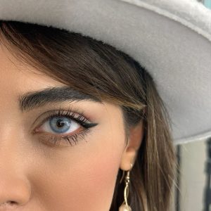 لنز آبی یونیک لوتوس