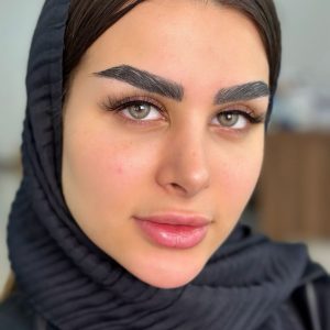 لنز سبز طوسی یونیک آلاماندا