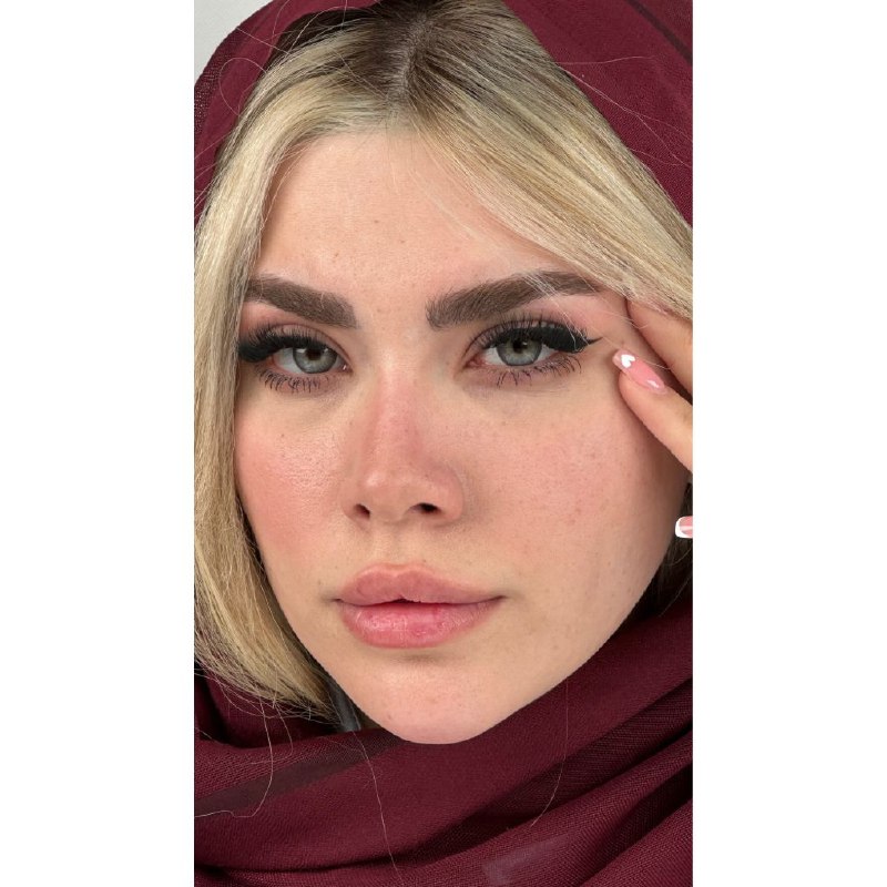 لنز جمستون مدل بیبی فیس طوسی رگه خورشیدی